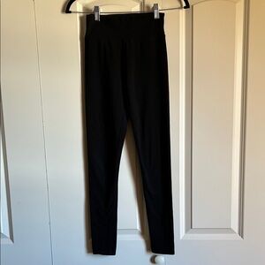 Aerie Black Chill Play Move Leggings size XS